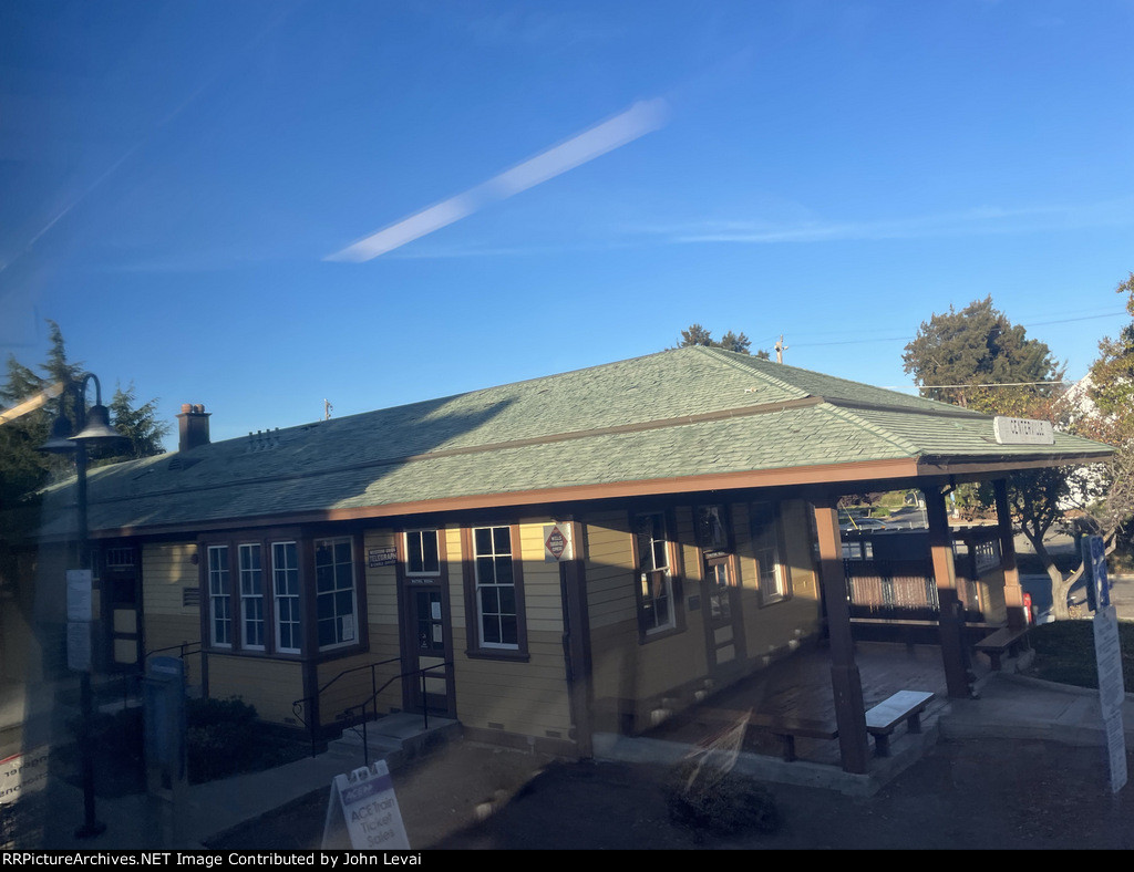 Fremont-Centerville Station building: with the proposal by Caltrans, the Capitol Corridor Joint Powers Authority, and Amtrak to reroute Amtrak trains on the Coast Sub from Newark to Oakland, I wanted to get a picture of this station building while the Cap